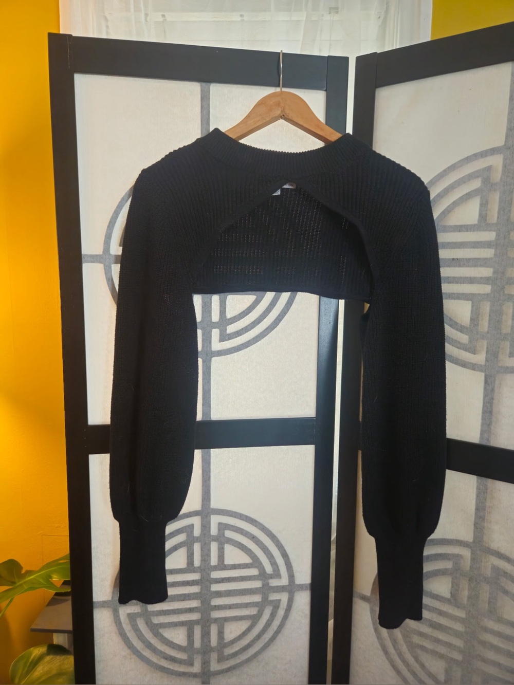dh NEW YORK Black Cropped Bolero Shrug with Balloon Sleeves
